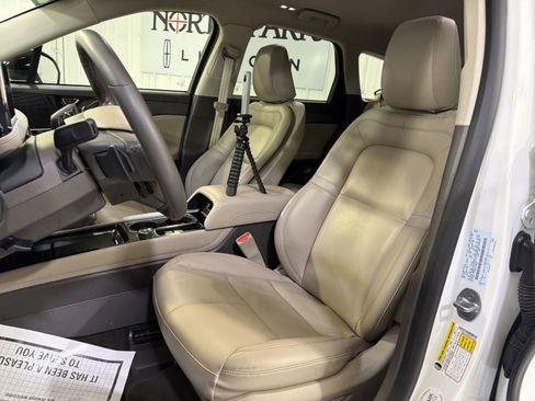 Used 2022 Lincoln Corsair FWD image 10