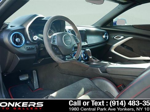 Used 2019 Chevrolet Camaro ZL1 image 39