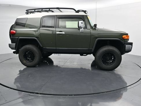 Used 2012 Toyota FJ Cruiser 4WD w/ Convenience Pkg image 9