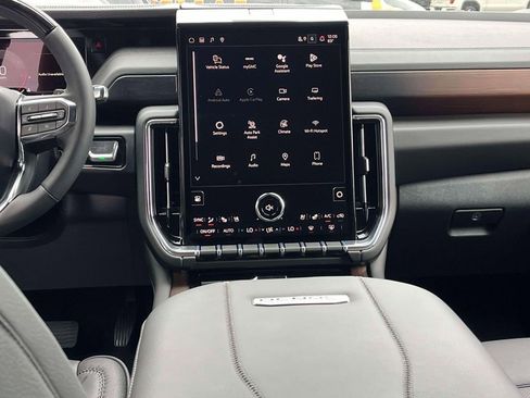 New 2026 GMC Yukon XL Denali AWD/4WD image 13