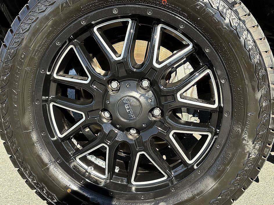 Used 2019 Toyota Tundra Limited RWD image 8