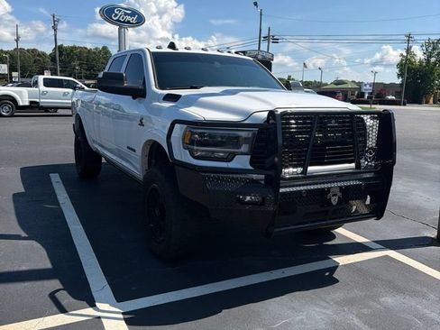 Used 2020 RAM 3500 Laramie AWD/4WD image 3