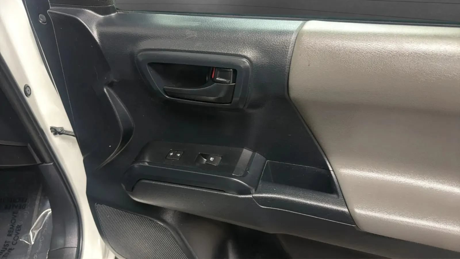 Used 2019 Toyota Tacoma SR RWD image 17
