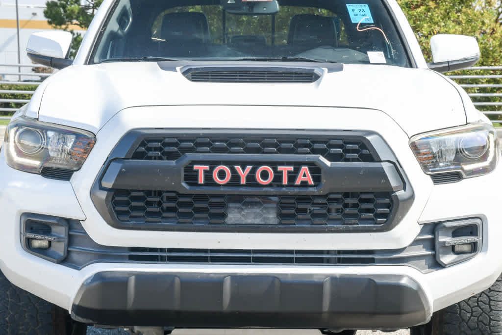 Used 2019 Toyota Tacoma TRD Pro AWD/4WD image 4