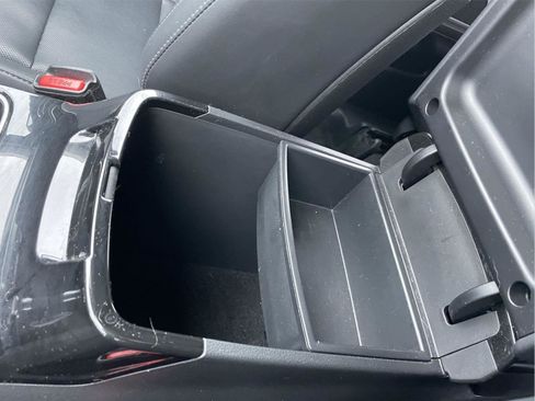 Used 2021 Kia Telluride S image 32