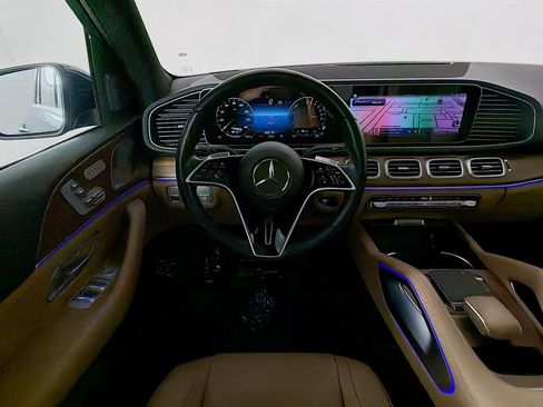 Certified 2025 Mercedes-Benz GLE 450e 4MATIC image 6