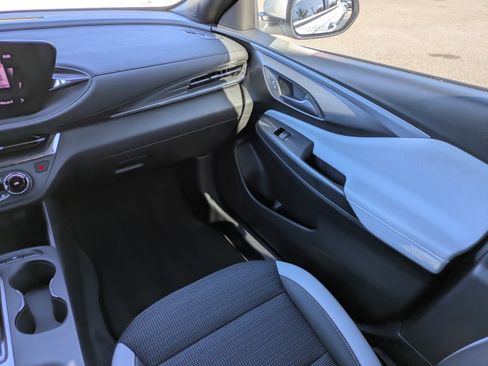 Used 2025 Buick Envista Preferred w/ Convenience I Package image 18