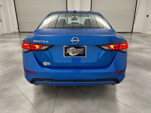 Used 2025 Nissan Sentra SV image 6