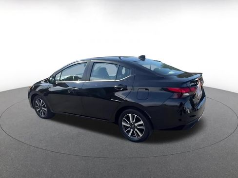 Used 2025 Nissan Versa SV FWD image 10