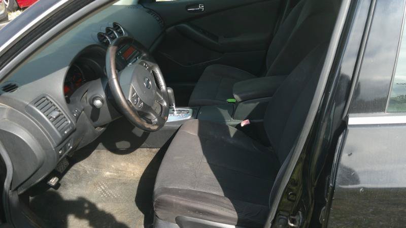 Used 2010 Nissan Altima 2.5 S w/ Convenience Pkg FWD image 5