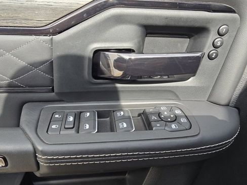 New 2025 RAM 2500 Limited image 24