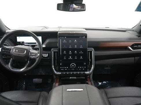 Used 2025 GMC Yukon Denali AWD/4WD image 18