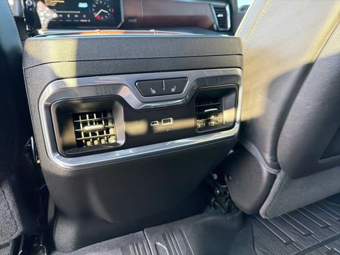 Used 2024 GMC Sierra 2500 Denali Ultimate image 22