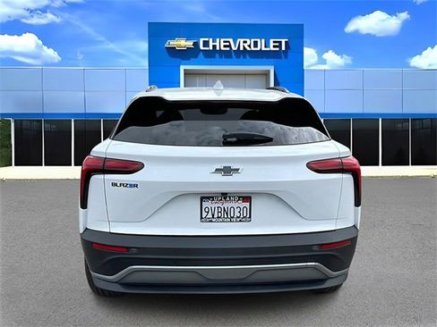 New 2026 Chevrolet Blazer EV LT image 4