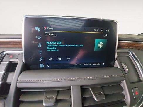 Used 2023 Chevrolet Suburban High Country AWD/4WD image 15