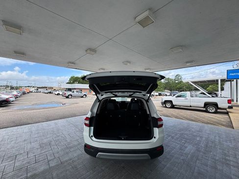 Used 2025 Honda Pilot EX-L image 8