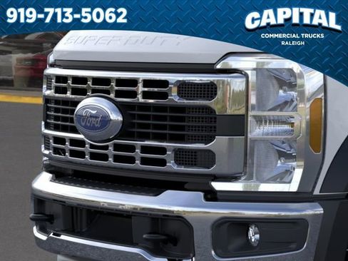 New 2025 Ford F550 2WD Regular Cab Super Duty w/ XL Chrome Package image 17