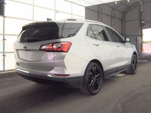 Used 2021 Chevrolet Equinox LT FWD image 3