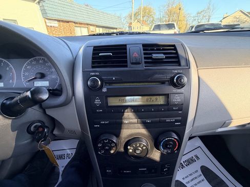 Used 2010 Toyota Corolla LE FWD image 57