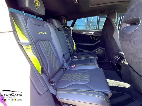 Used 2023 Lamborghini Urus Performante image 24
