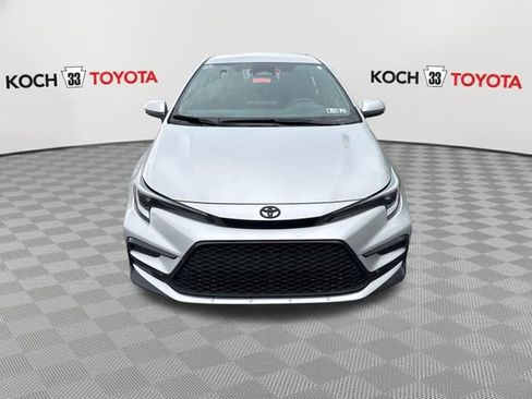 Used 2023 Toyota Corolla SE FWD image 2