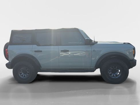 Used 2023 Ford Bronco Black Diamond AWD/4WD image 3