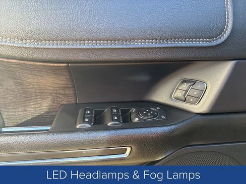 Used 2019 Ford Expedition Limited image 12