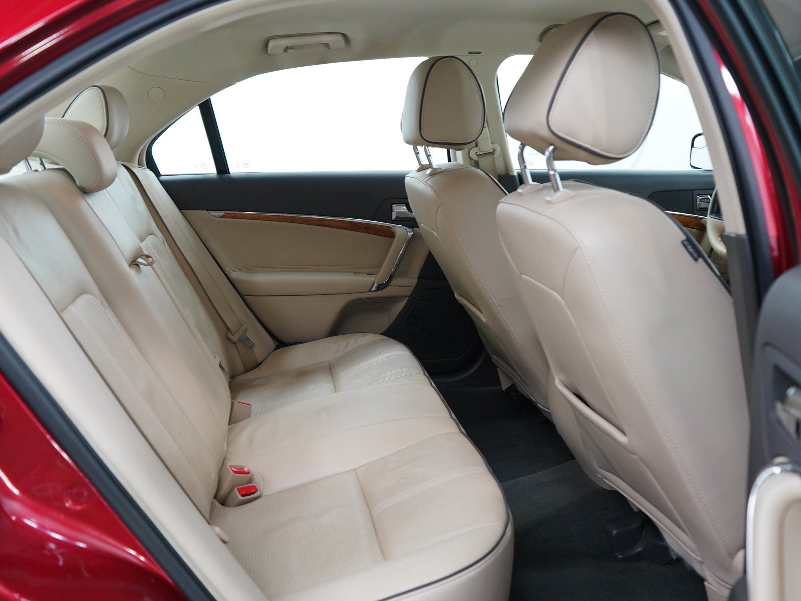 Used 2012 Lincoln MKZ FWD image 11