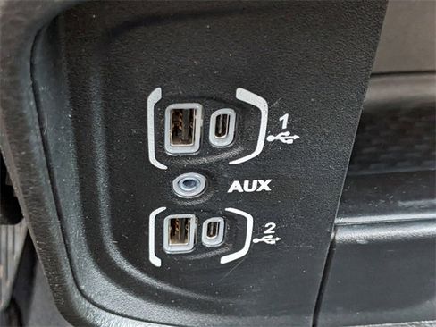 Used 2024 RAM 3500 Big Horn image 24