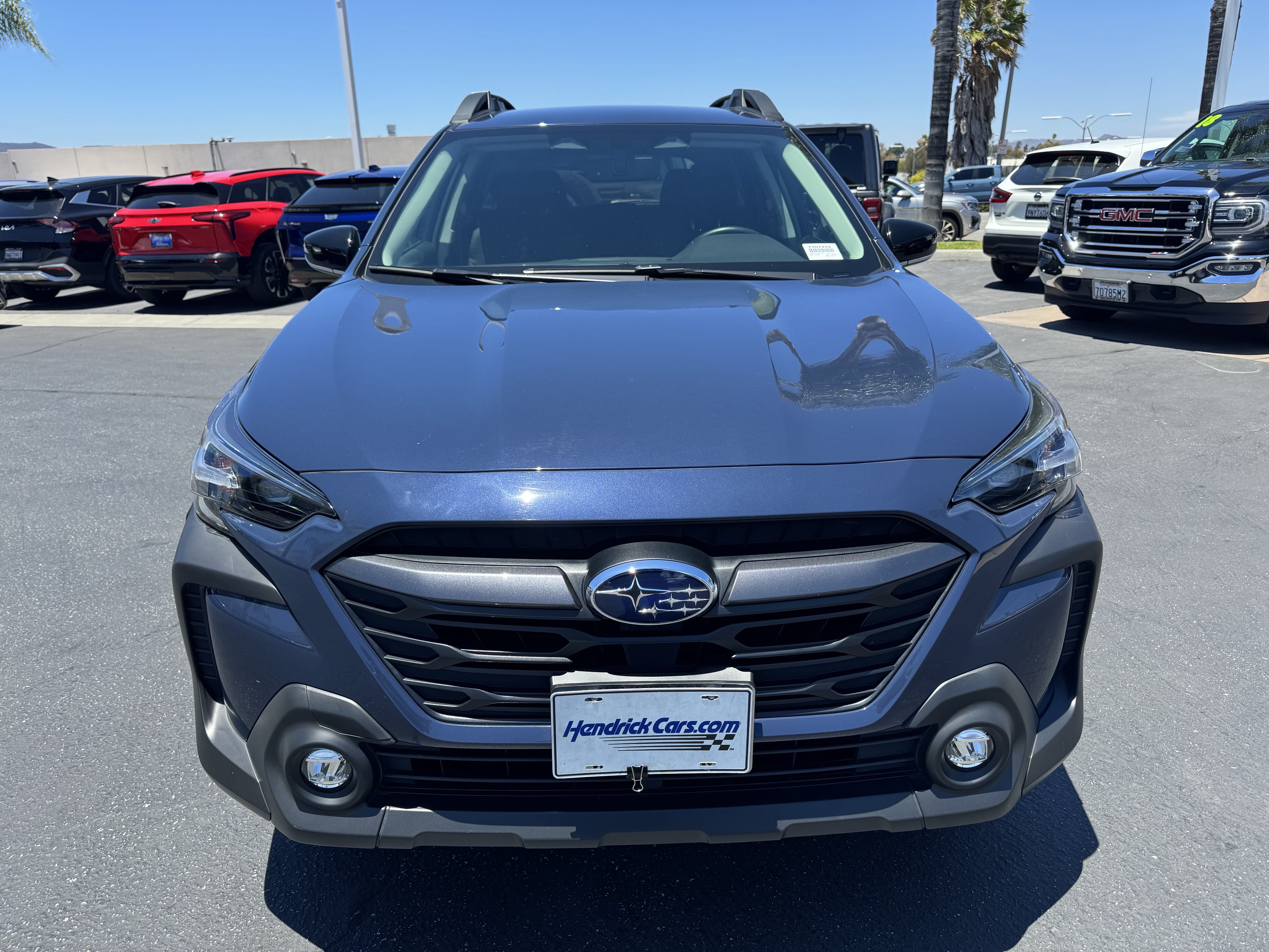 Used 2025 Subaru Outback Premium AWD/4WD image 3