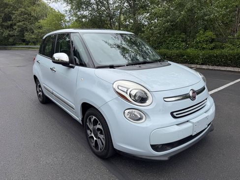 Used 2014 FIAT 500L Lounge FWD image 3