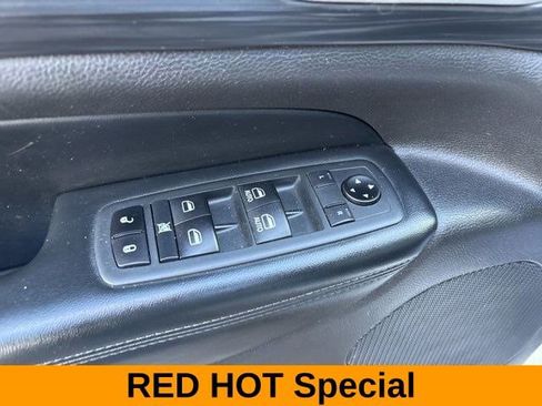 Used 2020 Jeep Grand Cherokee Laredo w/ 18" Wheel & 8.4" Radio Group image 14