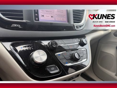 Used 2021 Ford EcoSport SE w/ Interior Protection Package FWD image 26