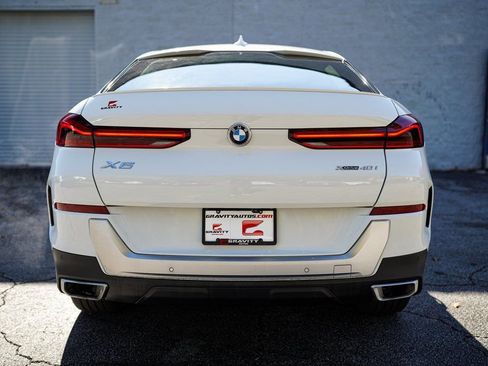 Used 2023 BMW X6 xDrive40i image 14