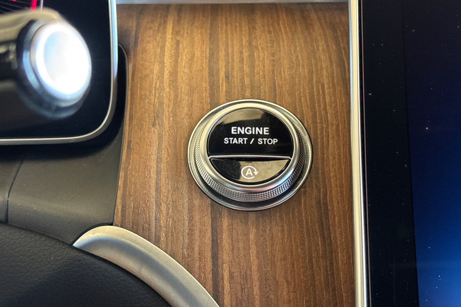 Certified 2024 Mercedes-Benz GLC 300 image 28