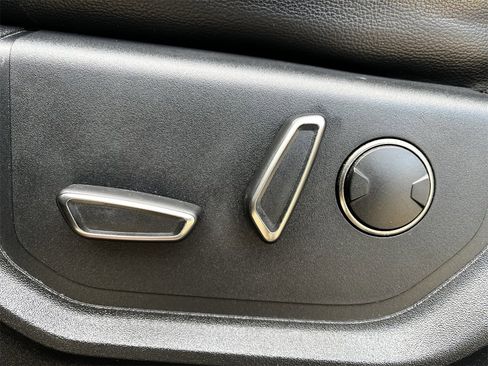 Used 2019 Ford F150 Raptor w/ Equipment Group 802A Luxury image 24