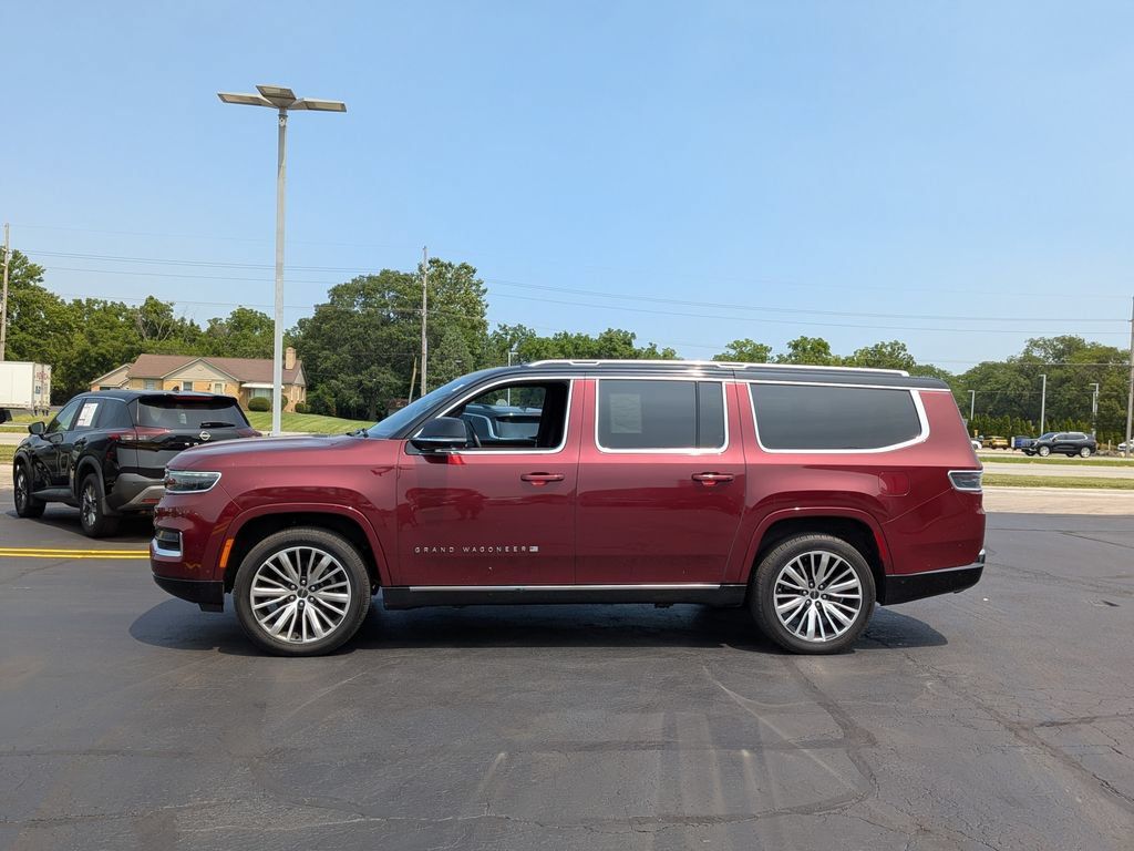 Used 2024 Jeep Grand Wagoneer L Series III AWD/4WD image 4