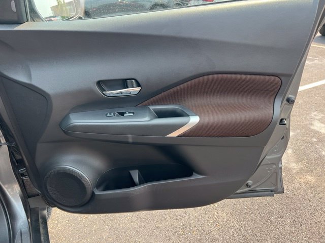 Used 2024 Nissan Kicks SR FWD image 29