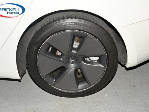 Used 2023 Tesla Model 3 Standard Range RWD image 31