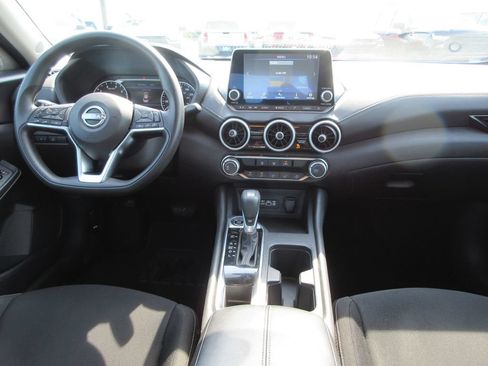 Used 2025 Nissan Sentra SV FWD image 14