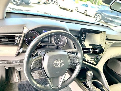 Used 2023 Toyota Camry SE FWD image 14