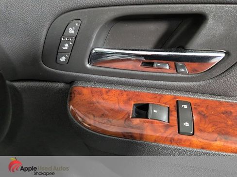 Used 2011 Chevrolet Tahoe LTZ image 32