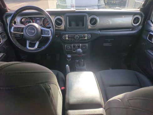 Used 2019 Jeep Wrangler Unlimited Sahara image 18