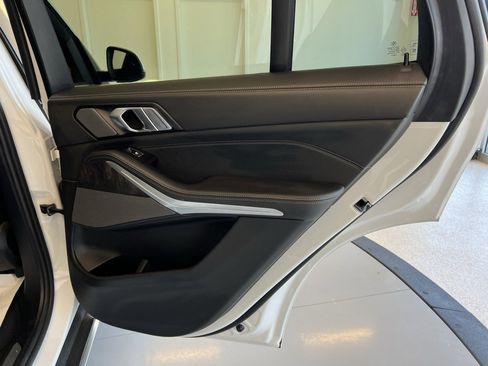 Used 2024 BMW X5 xDrive40i w/ Premium Package image 51