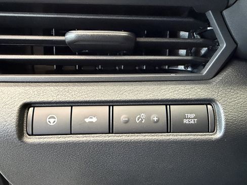 New 2026 Nissan Altima 2.5 SR FWD image 30