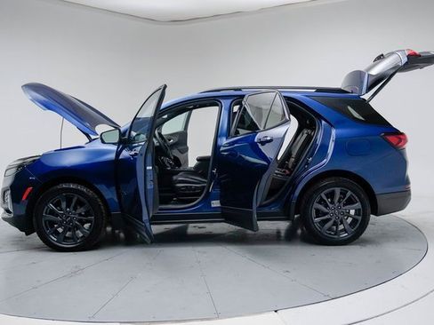 Used 2022 Chevrolet Equinox RS w/ RS Leather Package image 18