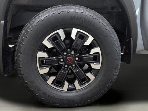 Used 2022 Nissan Frontier PRO-4X AWD/4WD image 27
