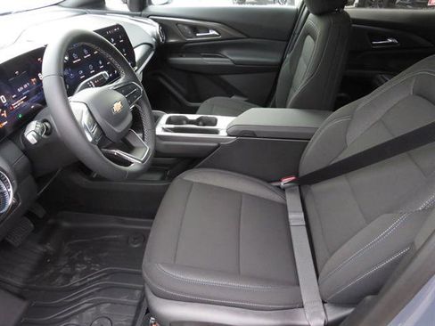 New 2026 Chevrolet Equinox EV LT image 14