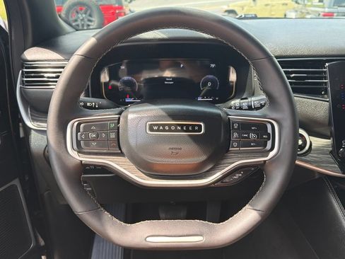 Used 2022 Jeep Wagoneer Series II AWD/4WD image 56