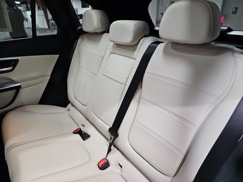 Certified 2024 Mercedes-Benz GLC 300 4MATIC image 16